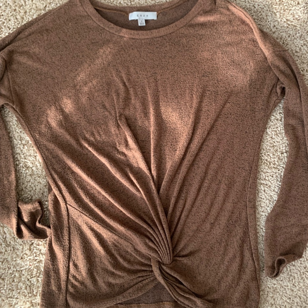 Gaze Cocoa Long Sleeve Twist Knot Top